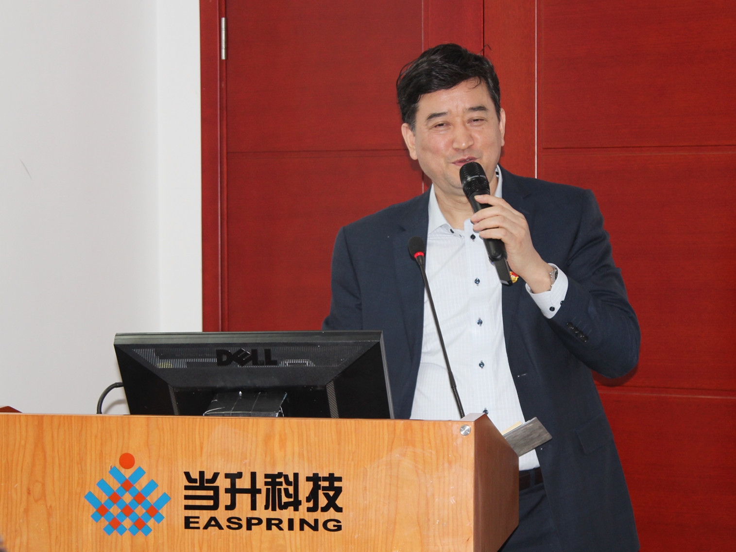 b802482f45b9474da1d6836a42d042a9.jpg b802482f45b9474da1d6836a42d042a9.jpg