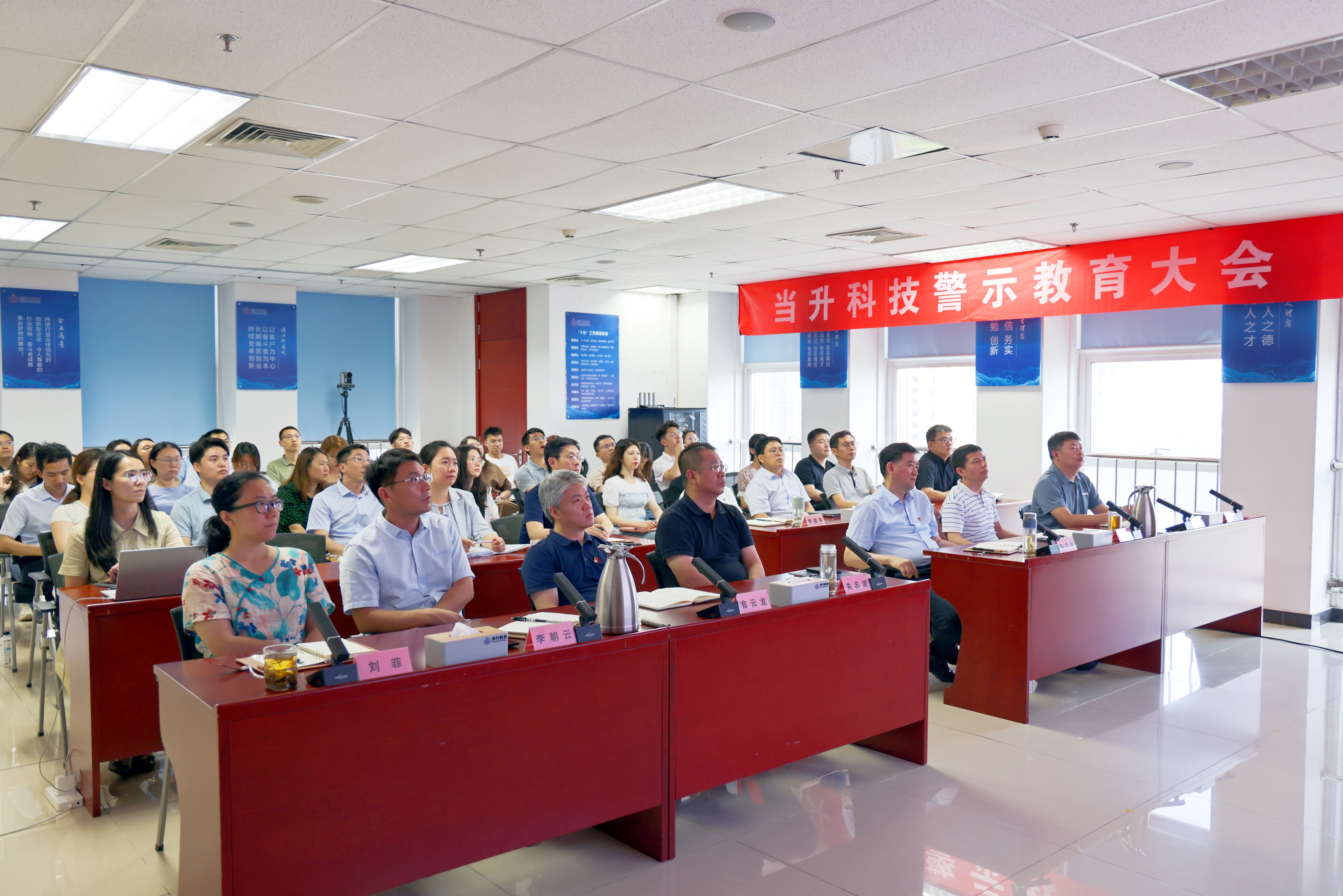 pg下載-pg下載官方版-pg下載安裝2025最新版V2.7.77-2265安卓網(wǎng)